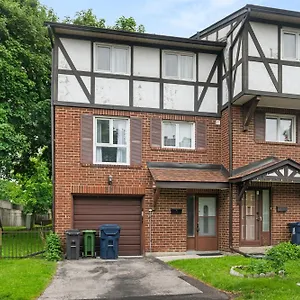 Rooming House In Scarborough By Globalstay Guest house Markham